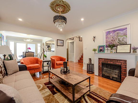 5th image of 2182 Baylis Avenue