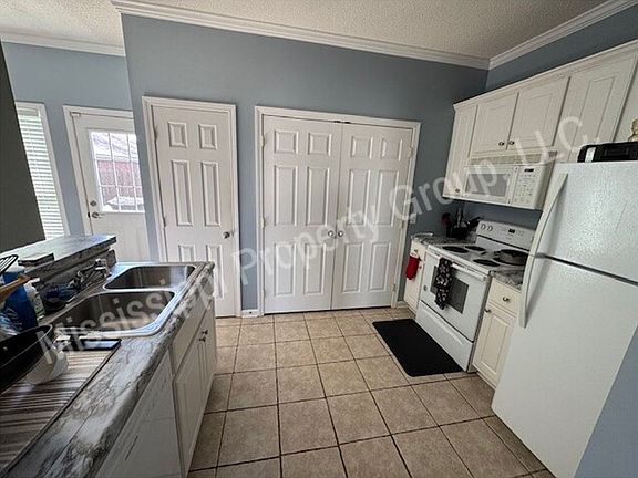 4th image of 115 Greystone Blvd