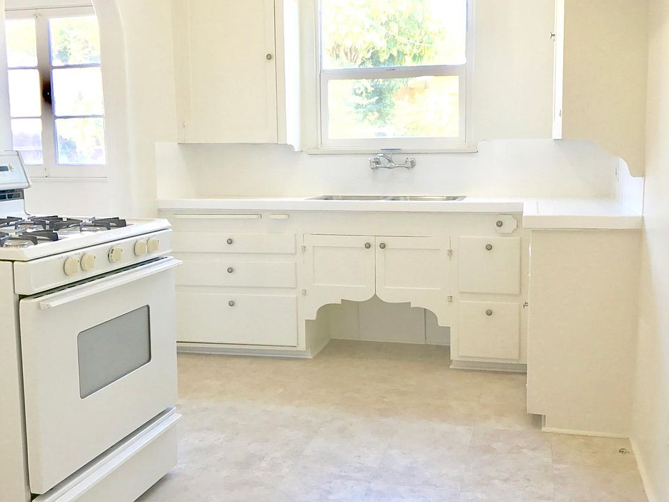 1st image of 5758 Pickering Ave APT A