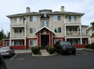 517 225th Pl NE #E302, Sammamish, WA 98074