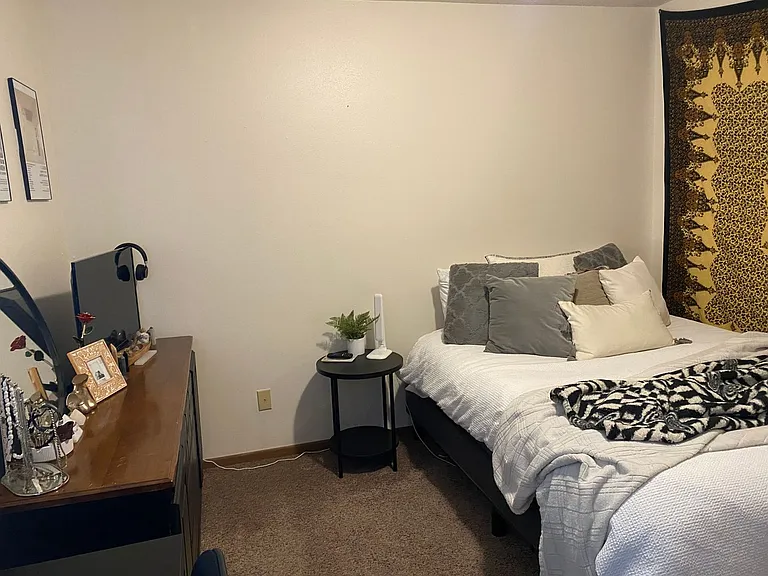 Ashwood Apartments — Photo 19