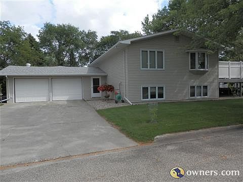 1st image of 419 11th St N