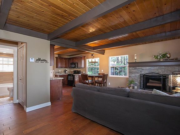 3rd image of 478 Iris Dr