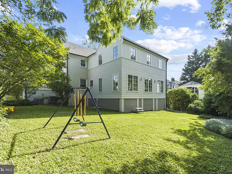 3901 Woodbine St — Photo 35