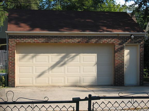 2 Car Garage