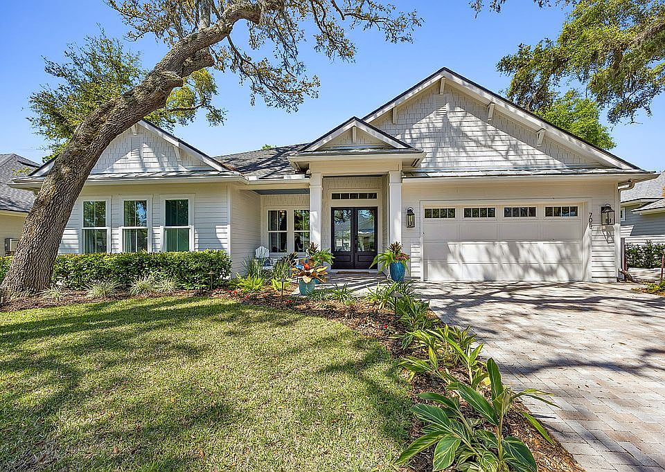 1st image of 705 Magnolia Bluff Way
