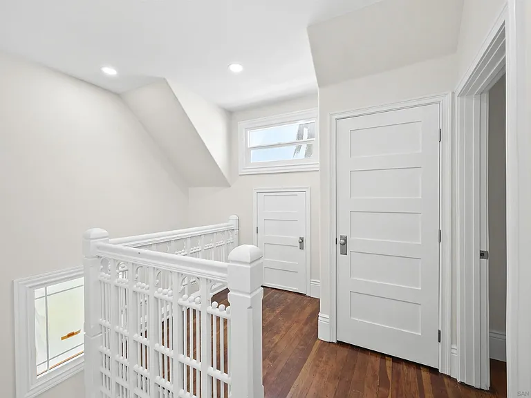 2253 Brant St — Photo 4