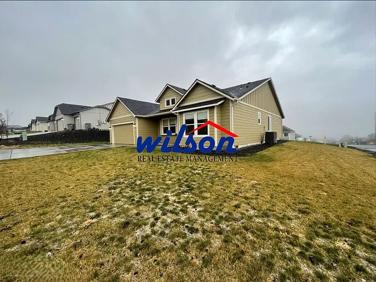 5300 Sage Way — Photo 1