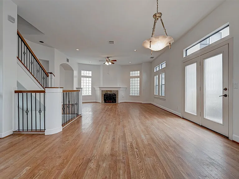 5410 Rose St — Photo 11