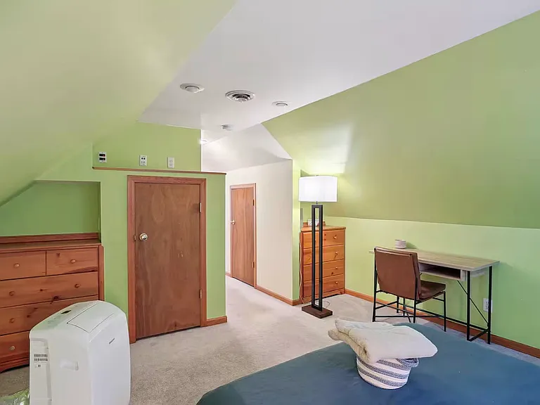 1708 W White St — Photo 8