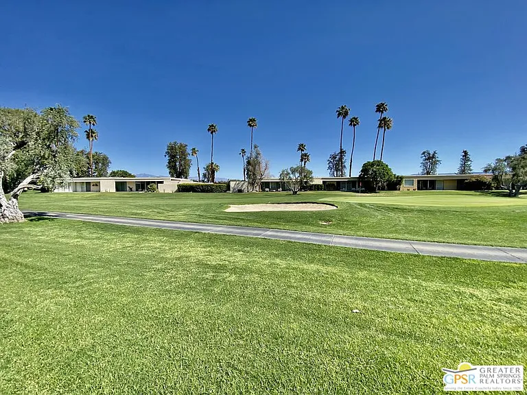16 Lakeview Cir — Photo 6