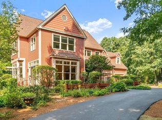 35 W Hill Rd, Mendon, MA 01756