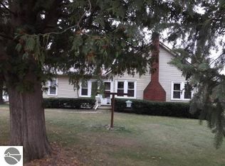 589 Two Mile Rd, Blanchard, MI 49310