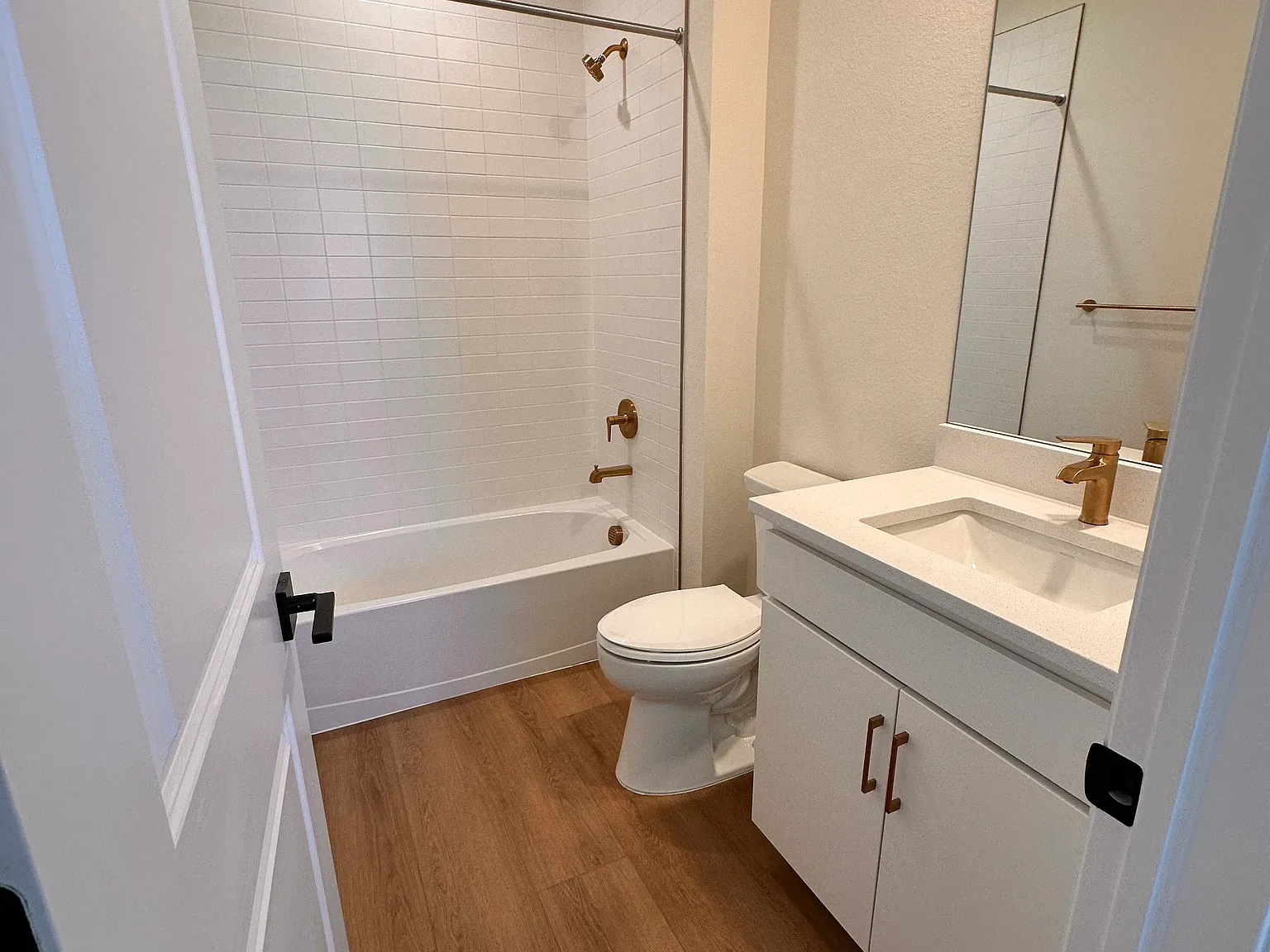 4 bed, 3.5 bath, 1775 sqft, $3,300 — Photo 3