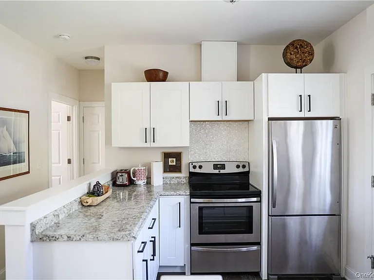 272 Main St #2 — Photo 10