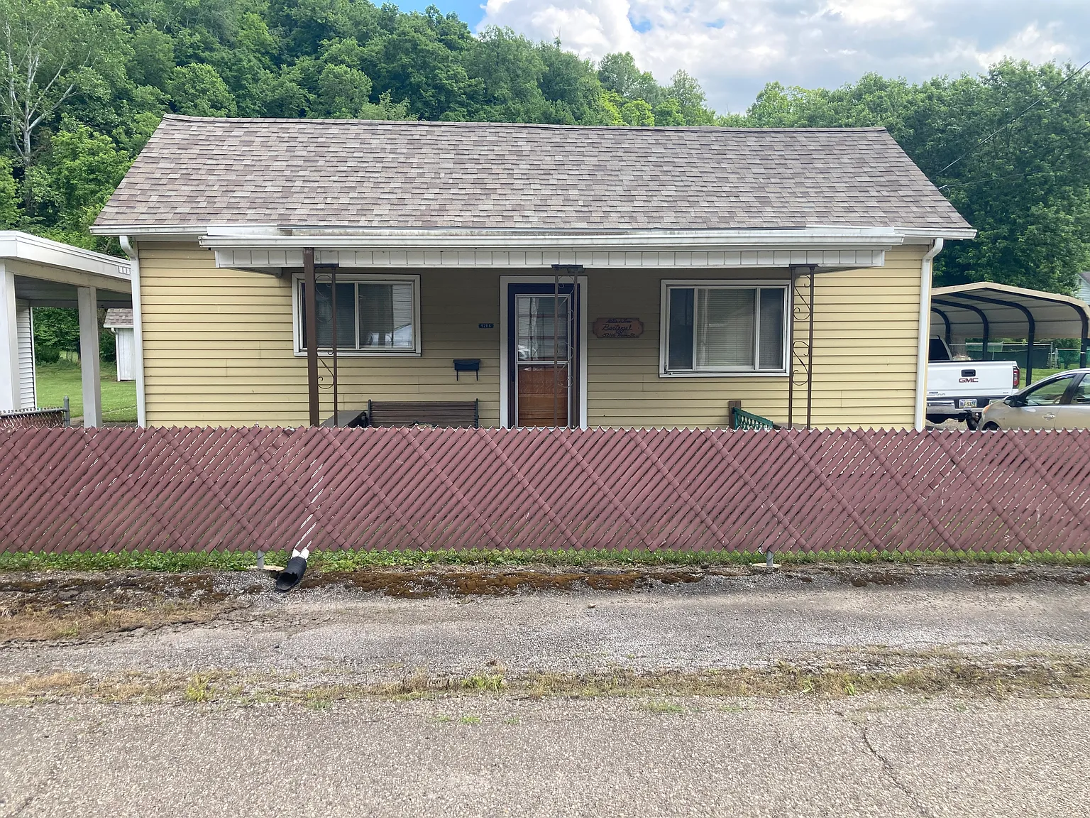 2 bed, 936 sqft, $1,000 — Photo 1