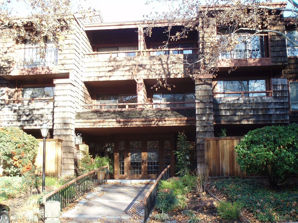 1st image of 95 Church St Unit 2201
