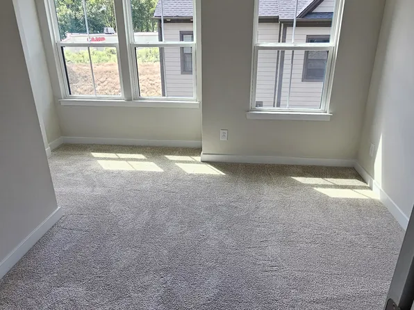 6036 Fonsac Ln, Charlotte, NC 28217