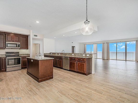 4th image of 1045 Highway A1a Unit 502