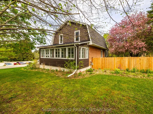 740 6th St E, Owen Sound, ON N4K 1G7