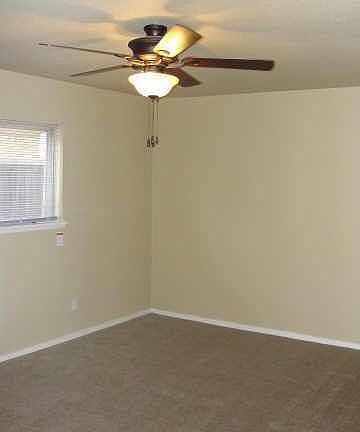 5th image of 2905 Robin Hill Ln