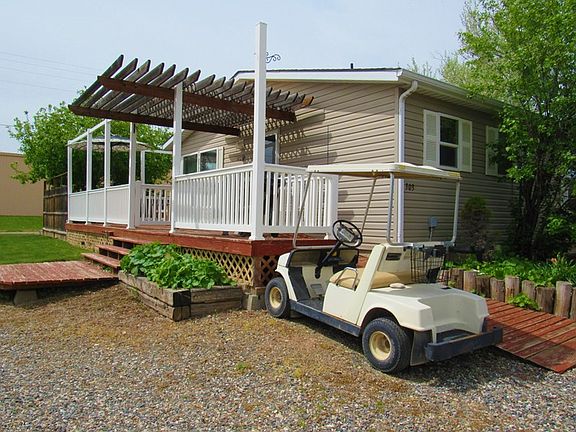 4th image of 303 Front Dr