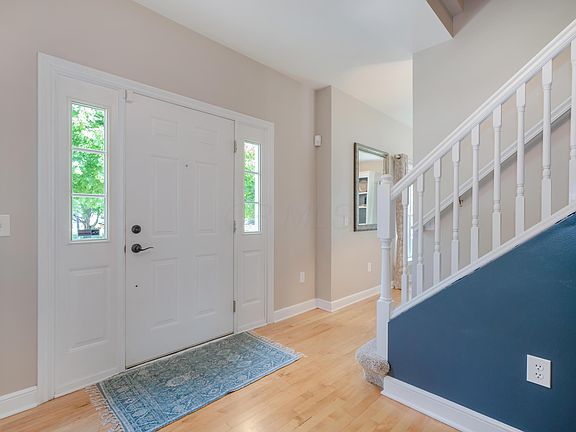 4th image of 759 Aldengate Dr