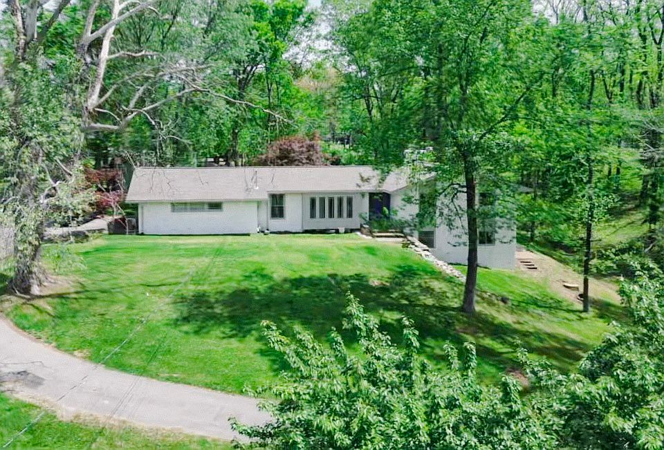 1st image of 537 Indian Lake Rd