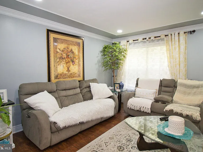 4590 Louise Saint Claire Dr — Photo 3