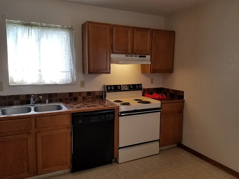 916 44th Avenue Ct #28 — Photo 12