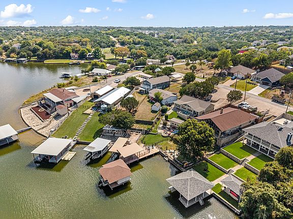 2nd image of 5221 River Ridge St