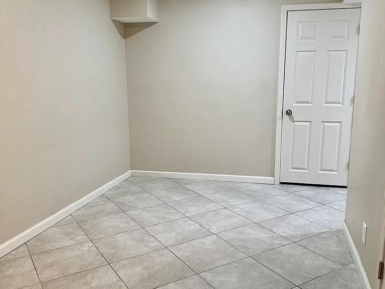 15328 Wirt St — Photo 28