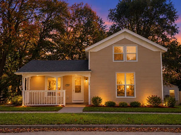 38 Mead St, Hillsdale, MI 49242