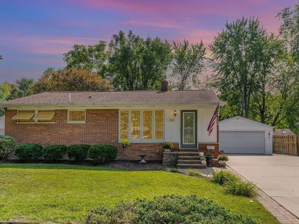 1302 Wallen St, Midland, MI 48642