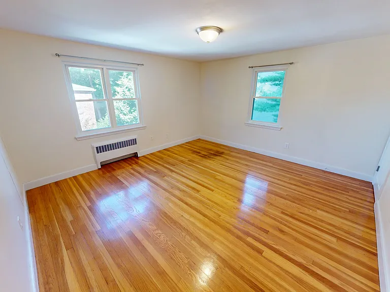 14 Louise Rd — Photo 12