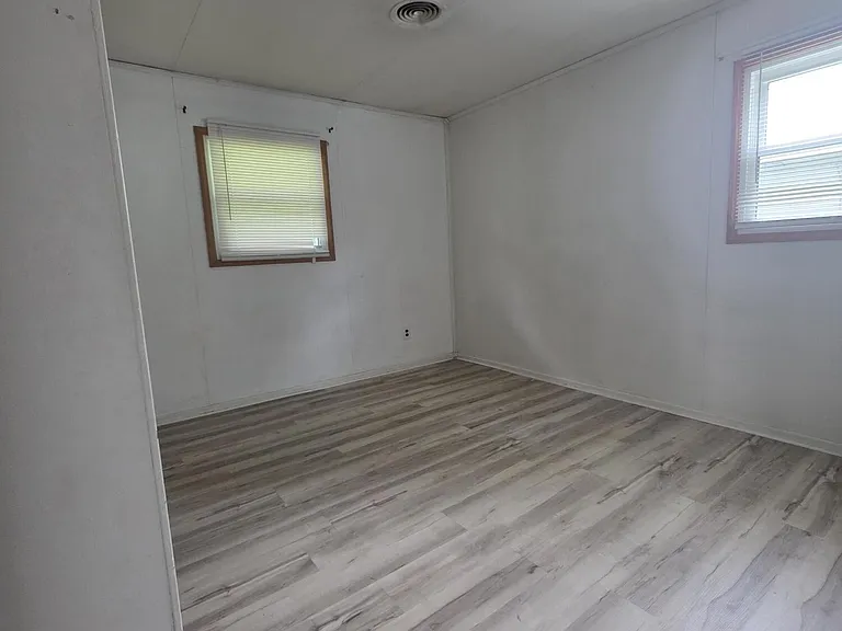 226 Granvil Dr — Photo 6