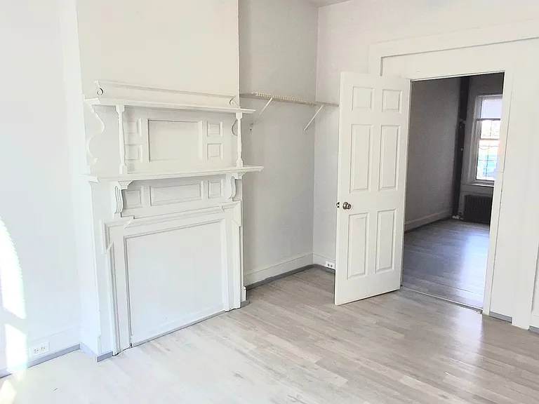 221 S Pine Street — Photo 10