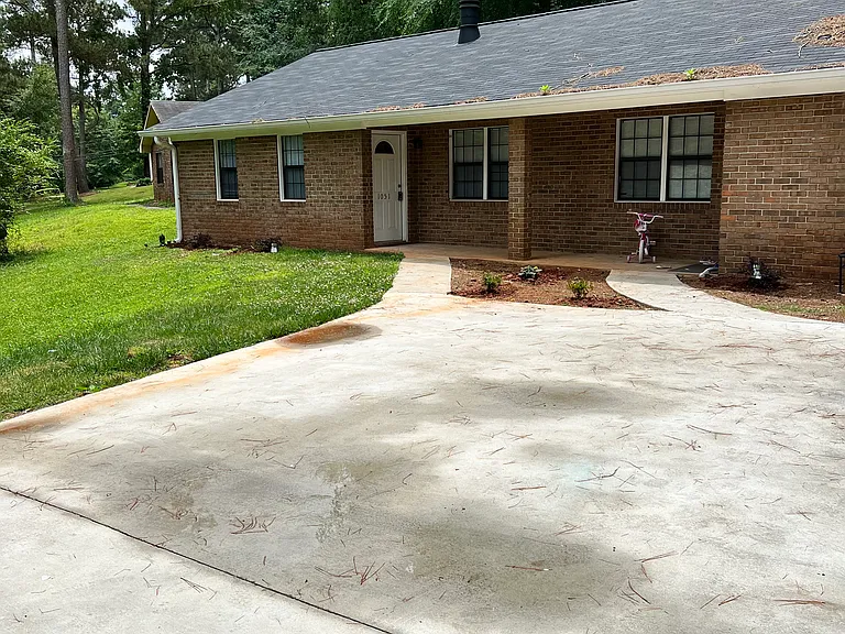 1051 Kings Mill Run #A — Photo 1
