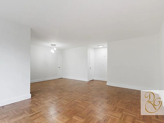 3rd image of 7520 Ridge Blvd APT 1A
