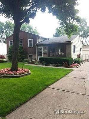 1st image of 44214 Gibson Dr