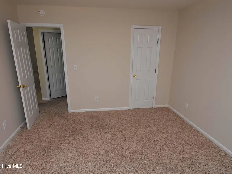 3304 Mulberry Ln #E — Photo 12