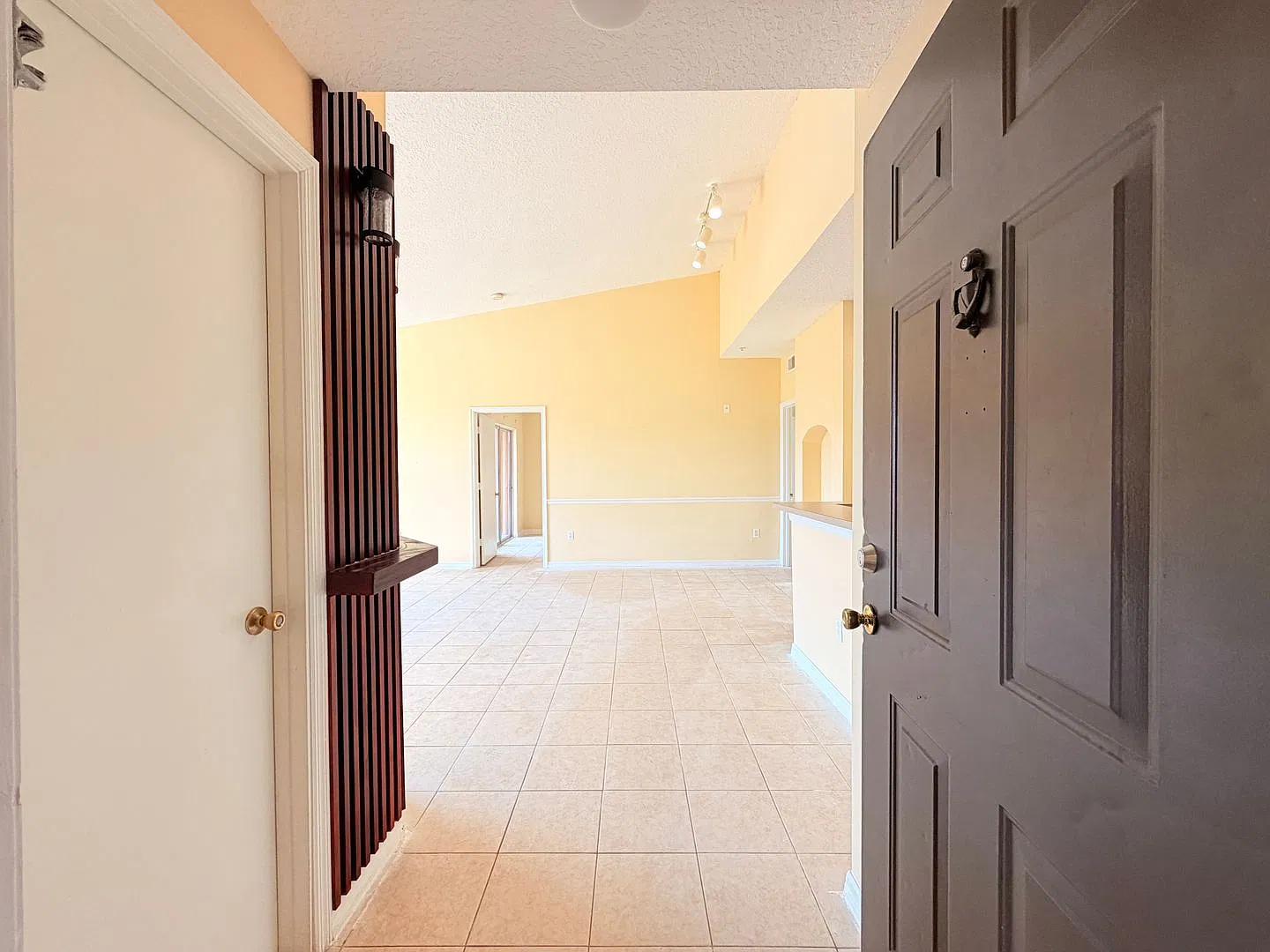 1/1 apartment in Metrowest — Photo 2