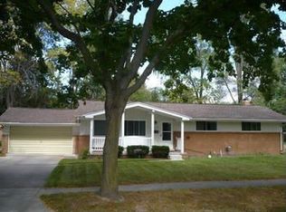 615 Coolidge Dr, Midland, MI