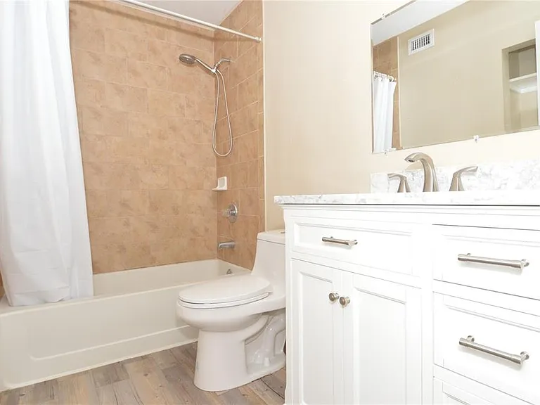 8764 Mallard Reserve Dr #101 — Photo 30