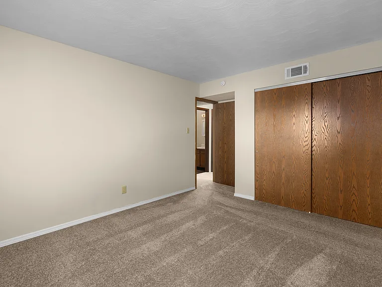 Deerfield Apartments | 2 Bedroom Traditional Style | Bedroom Deerfield Apartments | 2 Bedroom Traditional Style | Bedroom