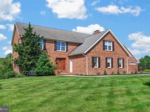 4 Country Hill Ct, Kingsville, MD 21087