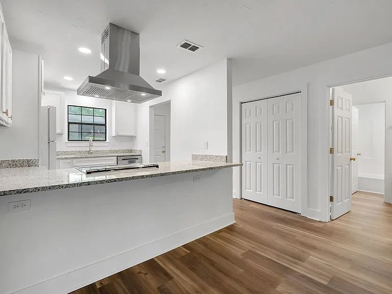 2956 Woodrich Dr — Photo 9