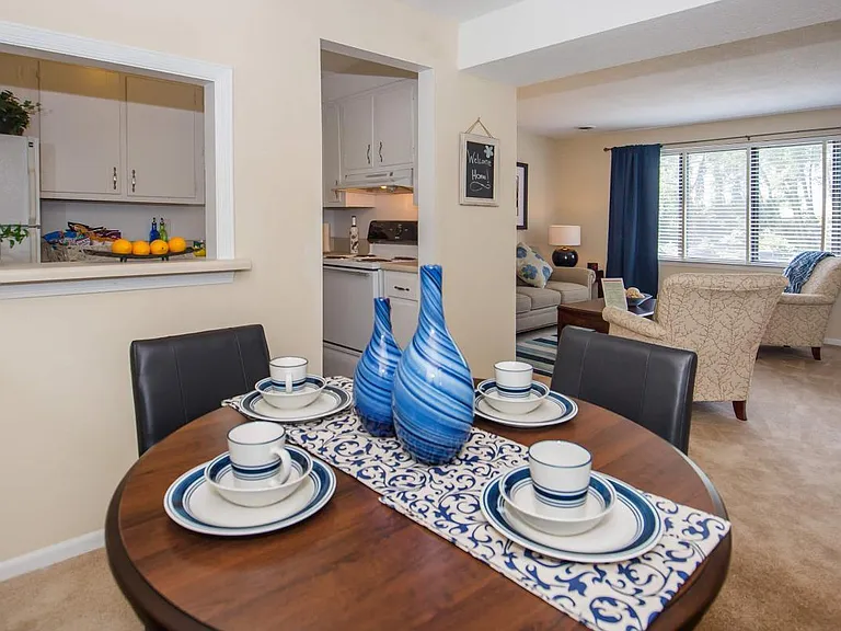 Woodcliff Estates — Photo 33
