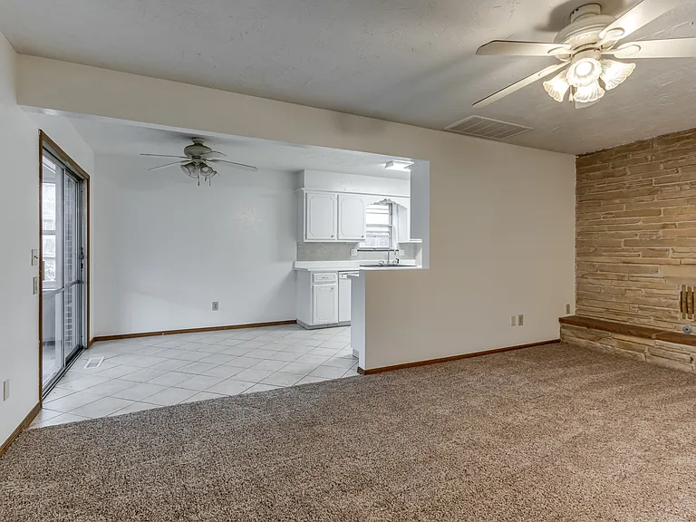 7109 NW 6th St — Photo 19