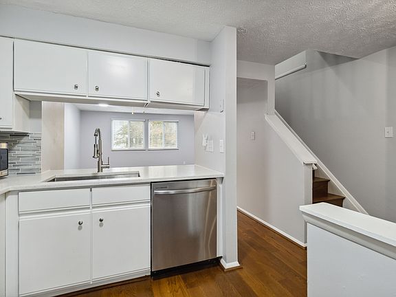 3rd image of 7328 Pebblestone Dr